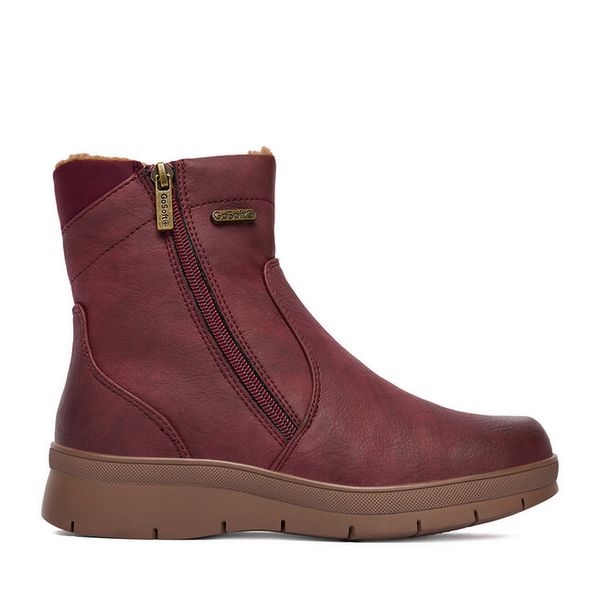 Botki Go Soft. Czerwone botki GO SOFT, bez wzorów, bez obcasa, na płaskiej podeszwie, bez zapięcia. Za 199.99 zł.