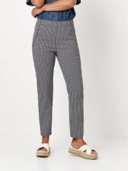 Relaxed by TONI Spodnie materiałowe w kolorze granatowym rozmiar: W46. Niebieskie spodnie materiałowe Relaxed by TONI, bez wzorów, z materiału. Za 132.98 zł.