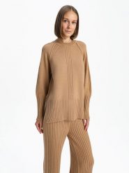 BGN Sweter w kolorze karmelowym rozmiar: 36. Brązowe swetry BGN, bez wzorów, bez ramiączek. Za 118.28 zł.