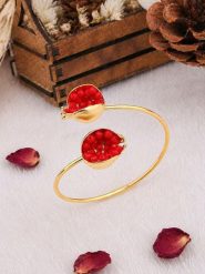 L'Atelier de Gaia Pozłacana bransoletka z koralami rozmiar: onesize. Żółte bransoletki L'Atelier de Gaia, z koralem, pozłacane. Za 38.95 zł.
