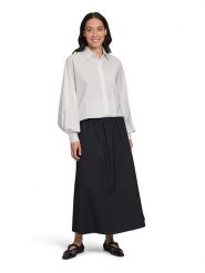 Vera Mont Bluzka w kolorze białym rozmiar: 40. Białe bluzki Vera Mont, bez wzorów, z bawełny, bez kołnierzyka, bez ramiączek. Za 208.99 zł.