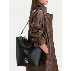 Torebka Nine West. Czarne torebki klasyczne Nine West, bez wzorów, bez dodatków. Za 299.99 zł.
