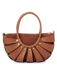 Lucky Bees Torebka "Ingrid" w kolorze jasnobrązowym - 35 x 18 x 15 cm rozmiar: onesize. Brązowe torebki klasyczne Lucky Bees, bez wzorów, z materiału, bez dodatków. Za 158.47 zł.