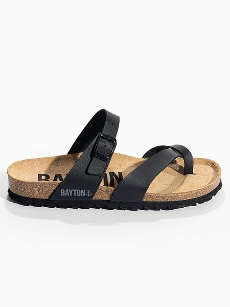 BAYTON Japonki "Diane" w kolorze czarnym rozmiar: 42. Czarne klapki Bayton, bez wzorów, z otwartym noskiem, bez obcasa. Za 139.95 zł.