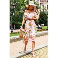 Sukienka ADAMA PINK. Różowe sukienki Sukienka ADAMA PINK, l, bez wzorów, bez kołnierzyka, bez ramiączek. W wyprzedaży za 109.00 zł.