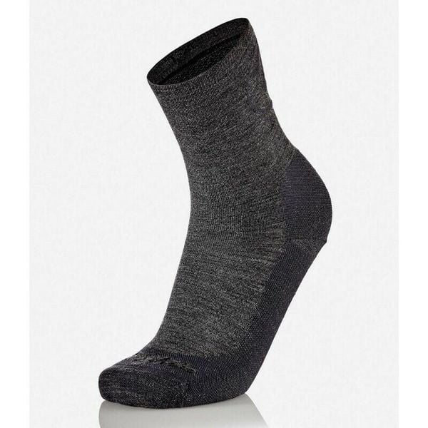 Skarpetki Mb Wear Siberia. Szare skarpety MB WEAR, bez wzorów. Za 173.50 zł.