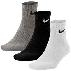Skarpety Nike Everyday Cushioned Ankle 3 pary. Czarne skarpety Nike, bez wzorów, z bawełny. Za 63.99 zł.