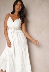 Biała Haftowana Sukienka z Bawełny na Ramiączkach w Stylu Boho Cyravia. Białe sukienki Renee, na spacer, na lato, m, bez wzorów, z bawełny, boho, bez kołnierzyka, bez ramiączek, maxi. W wyprzedaży za 127.99 zł.