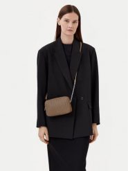 Calvin Klein Torebka Mini Line Quilt Camera Bag K60K613078 Brązowy. Brązowe listonoszki Calvin Klein, bez wzorów, ze skóry, bez dodatków. Za 269.99 zł.
