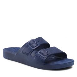 Klapki Freedom Moses. Niebieskie klapki Freedom Moses, bez wzorów, bez obcasa. Za 229.99 zł.