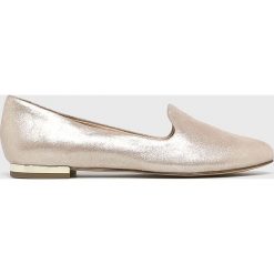 Caprice - Baleriny. Żółte baleriny Caprice, bez wzorów, z materiału, bez obcasa. W wyprzedaży za 149.90 zł.