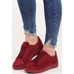 Bordowe Buty Sportowe Mr Hairy. Czerwone obuwie sportowe Born2be, z materiału, bez zapięcia. Za 49.99 zł.