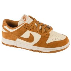 Buty sportowe Sneakersy damskie, Wmns Dunk Low. Brązowe obuwie sportowe Nike, bez zapięcia, trekkingowe. Za 479.99 zł.