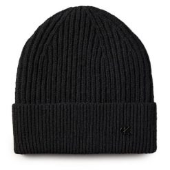 Czapka Calvin Klein. Czarne czapki Calvin Klein, bez wzorów. Za 169.99 zł.