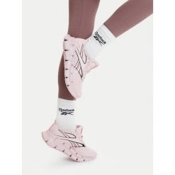 Buty do biegania Reebok. Czerwone obuwie sportowe Reebok, bez zapięcia, do biegania. Za 489.99 zł.