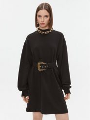 Versace Jeans Couture Sukienka dzianinowa 75HAO971 Czarny Relaxed Fit. Czarne sukienki Versace Jeans Couture, bez wzorów, z bawełny, bez kołnierzyka, bez ramiączek. Za 1,619.00 zł.