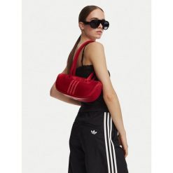 Torebka adidas. Czerwone torebki klasyczne Adidas, bez wzorów, bez dodatków. Za 179.99 zł.