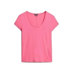 Koszulka damska Superdry Scoop. Czerwone bluzki Superdry, bez wzorów, bez kołnierzyka, bez ramiączek. Za 112.05 zł.