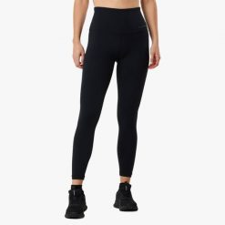 Długie legginsy treningowe damskie Swedemount Core High Waist szybkoschnące. Czarne legginsy SWEDEMOUNT, bez wzorów, z tkaniny, z podwyższonym stanem, długie. W wyprzedaży za 147.00 zł.