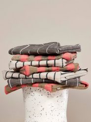 OYOY living design Torba w kolorze brązowym na laptopa - 32 x 2 x 25,5 cm rozmiar: onesize. Brązowe torby na laptopa OYOY living design, bez wzorów, z bawełny. Za 47.99 zł.