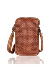 Bellicci Skórzana torebka "Everly" w kolorze jasnobrązowym na telefon - 11 x 19 x 2 cm rozmiar: onesize. Brązowe torby na ramię Bellicci, bez wzorów, z materiału, przez ramię, bez dodatków. Za 130.99 zł.