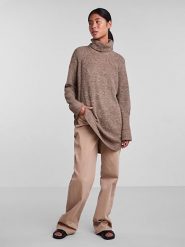 Pieces Sweter w kolorze jasnobrązowym rozmiar: S. Brązowe golfy Pieces, s, bez wzorów, z wełny, bez ramiączek. Za 74.81 zł.