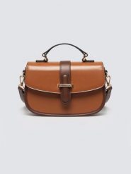 Torebka damska do ręki z dodatkowym paskiem brązowa Zahradi 803. Brązowe torby na ramię Big Star, bez wzorów, eleganckie, do ręki, bez dodatków. Za 179.99 zł.