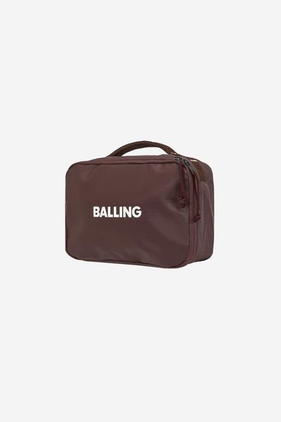Alter/2 Kosmetyczka Carob. Brązowe kufry i kosmetyczki BALLING, bez wzorów, bez dodatków. Za 195.00 zł.