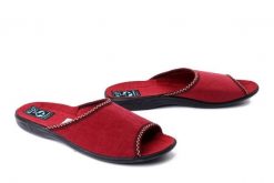 ADANEX 29234 SAK1VV bordowy, kapcie damskie. Czerwone obuwie domowe Adanex, bez wzorów, bez zapięcia. Za 50.99 zł.