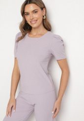 Jasnofioletowy Prążkowany T-shirt z Zakładkami przy Rękawach Kolanovia. Fioletowe t-shirty Born2be, l, bez wzorów, z jeansu, bez kołnierzyka, bez ramiączek. Za 34.99 zł.