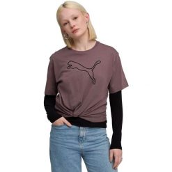 Koszulka damskie Puma Her Relaxed Graphic Tee Raisin. Fioletowe koszulki sportowe Puma, bez wzorów, z bawełny, bez ramiączek. Za 190.00 zł.