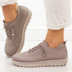 Fango sportowe buty damskie News 231. Brązowe obuwie sportowe NEWS, na lato, z dresówki, bez zapięcia, trekkingowe. Za 129.00 zł.