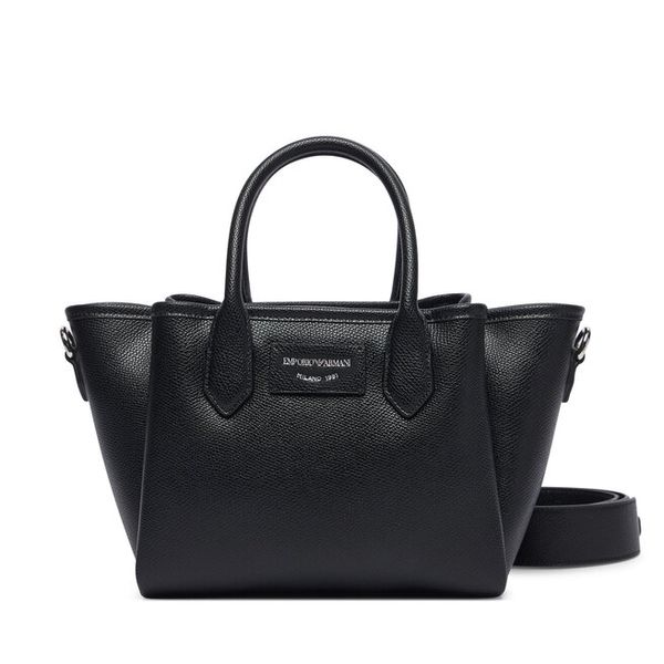 Torebka Emporio Armani. Czarne torebki klasyczne Emporio Armani, bez wzorów, bez dodatków. Za 1,464.00 zł.