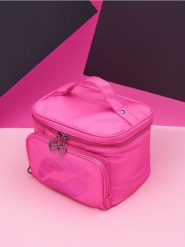 Kosmetyczka - różowy. Czerwone kufry i kosmetyczki Sinsay, bez wzorów, z nadrukiem, bez dodatków. Za 39.99 zł.