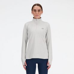 Bluza damska New Balance WT41150AHH – szara. Szare bluzy New Balance, l, bez wzorów, z materiału, bez kaptura. Za 249.99 zł.