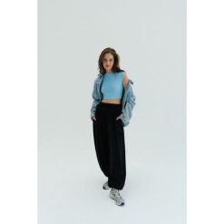Koszulka sportowa do jogi Moonholi Must-have z krótkim rękawem. Niebieskie koszulki sportowe MOONHOLI, bez wzorów, bez ramiączek, na jogę i pilates. Za 259.00 zł.