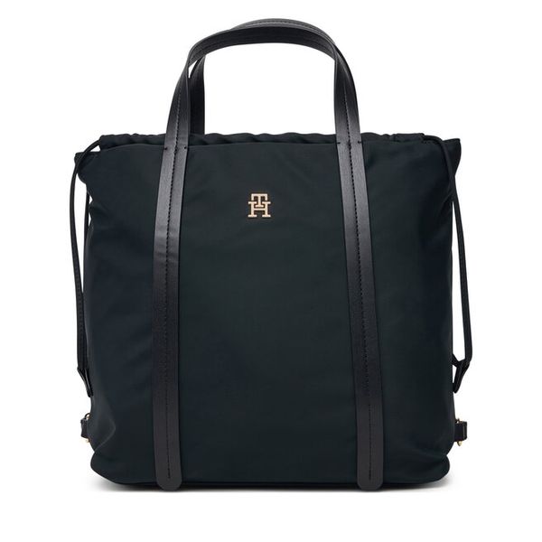Plecak Tommy Hilfiger. Czarne plecaki TOMMY HILFIGER, bez wzorów, z nylonu. Za 489.99 zł.
