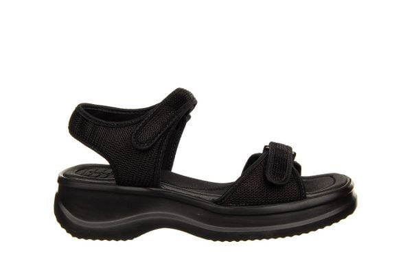 Sandały Azaleia Vera Therapy Pap Ad Black 23 198035, Czarny, Materiał - 37. Czarne sandały Azaleia, bez wzorów, z materiału, sportowe, bez obcasa, bez zapięcia. W wyprzedaży za 149.99 zł.