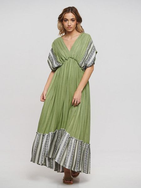 BLE Sukienka w kolorze zielonym rozmiar: onesize. Zielone sukienki BLE, bez wzorów, z bawełny, bez kołnierzyka, bez ramiączek, maxi. Za 114.95 zł.