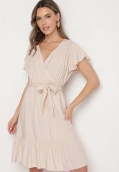 Beżowa Wiskozowa Sukienka z Kopertowym Dekoltem i Paskiem Aurenelle. Brązowe sukienki Born2be, na co dzień, na lato, l, bez wzorów, z jeansu, eleganckie, bez kołnierzyka, bez ramiączek, midi, dopasowane. Za 54.99 zł.