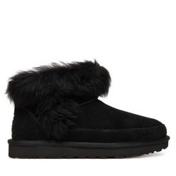 Śniegowce Ugg. Czarne trapery i śniegowce UGG. Za 789.99 zł.