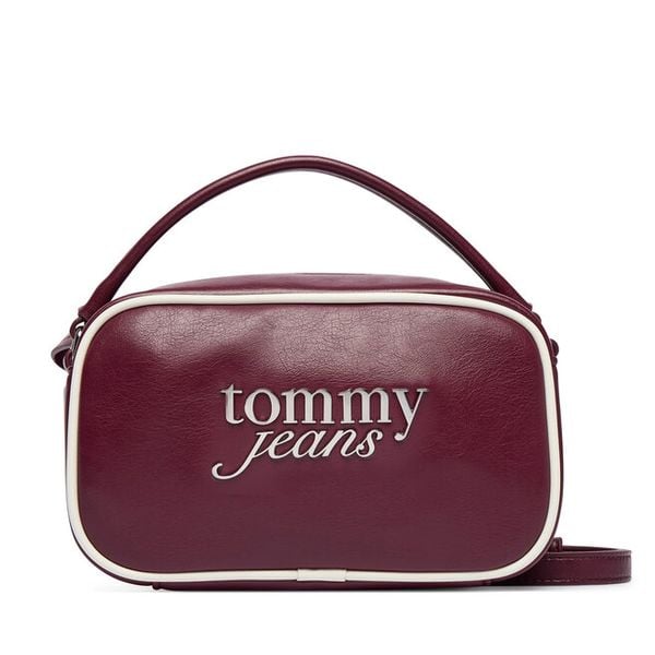 Torebka Tommy Jeans. Czerwone torebki klasyczne Tommy Jeans, bez wzorów, z jeansu, bez dodatków. Za 409.99 zł.