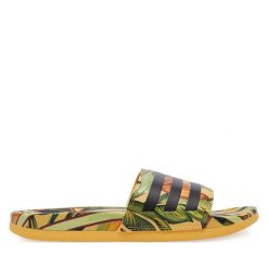 Klapki adidas. Żółte klapki Adidas, bez wzorów, bez obcasa. Za 149.99 zł.