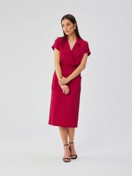 Stylove Sukienka w kolorze czerwonym rozmiar: XL. Czerwone sukienki Stylove, na co dzień, xl, bez wzorów, z tkaniny, bez kołnierzyka, bez ramiączek, midi, proste. Za 277.36 zł.