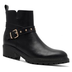 Botki Jenny Fairy. Czarne botki Jenny Fairy, bez wzorów, bez obcasa, na płaskiej podeszwie, bez zapięcia. Za 159.99 zł.