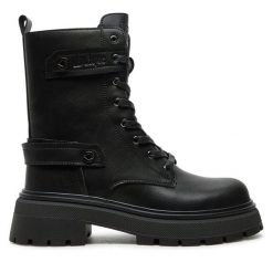 Botki Lee Cooper. Czarne botki Lee Cooper, bez wzorów, bez obcasa, na płaskiej podeszwie, bez zapięcia. Za 299.99 zł.