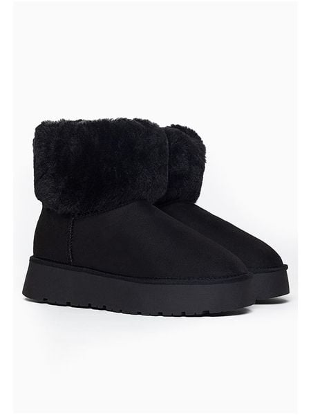 ISLAND BOOT Botki zimowe "Falisa" w kolorze czarnym rozmiar: 39. Czarne botki Island Boot, na zimę, bez wzorów, z materiału, bez obcasa, bez zapięcia. Za 169.95 zł.