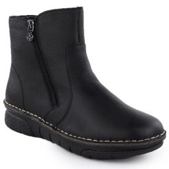 Skórzane botki damskie komfortowe czarne Rieker 73365-00. Czarne botki Rieker, bez wzorów, ze skóry, bez obcasa, bez zapięcia. Za 399.00 zł.