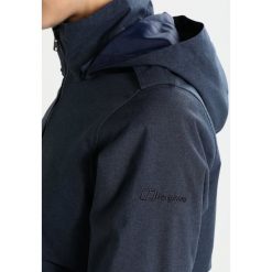 Berghaus WALMERE INSHEL Krótki płaszcz eclipse/eclipse. Niebieskie kurtki sportowe marki Berghaus, z materiału. W wyprzedaży za 471.60 zł.