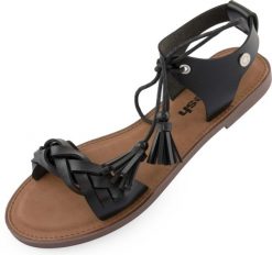 Sandały damskie Refresh niskie z ekoskóry w kolorze czarnym. Czarne sandały Refresh, bez wzorów, z materiału, bez obcasa, bez zapięcia. Za 188.99 zł.